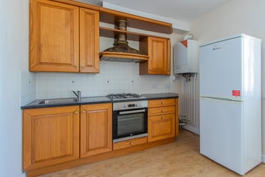 2 bed house, Newport Road, Roath, Cardiff, CF241AH - Image 3